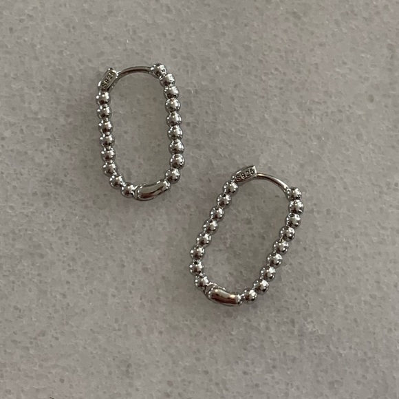 Silver Beaded Oval Hoop Earrings Brand New - Picture 2 of 5